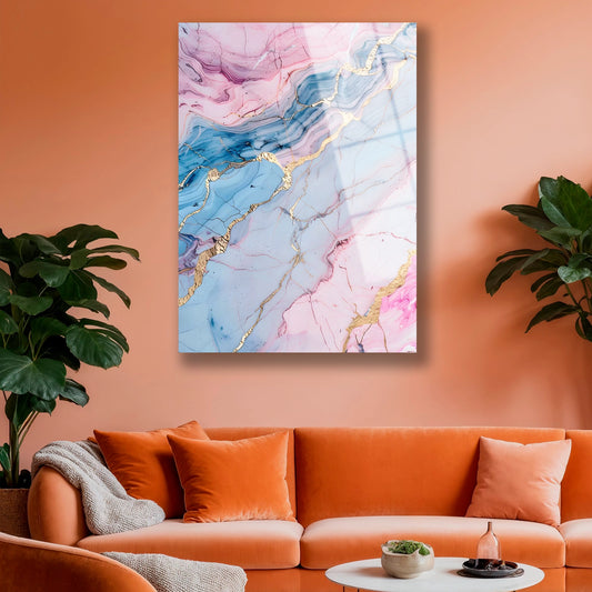Yatak başı dekorasyonunda kullanılan pembe ve mavi tonlu altın efektli cam tablo