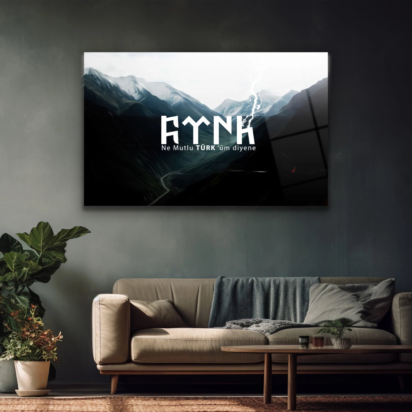 gök türkçe ve ne mutlu türküm diyene yazılı cam tablo