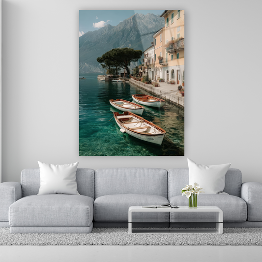 italyan sahil kasabası ve ahşap kayıklar manzaralı cam tablo