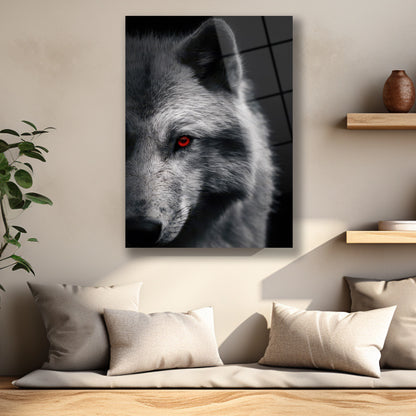 Beyaz kurdun kürk detayları ve parlak kırmızı gözlü cam baskı