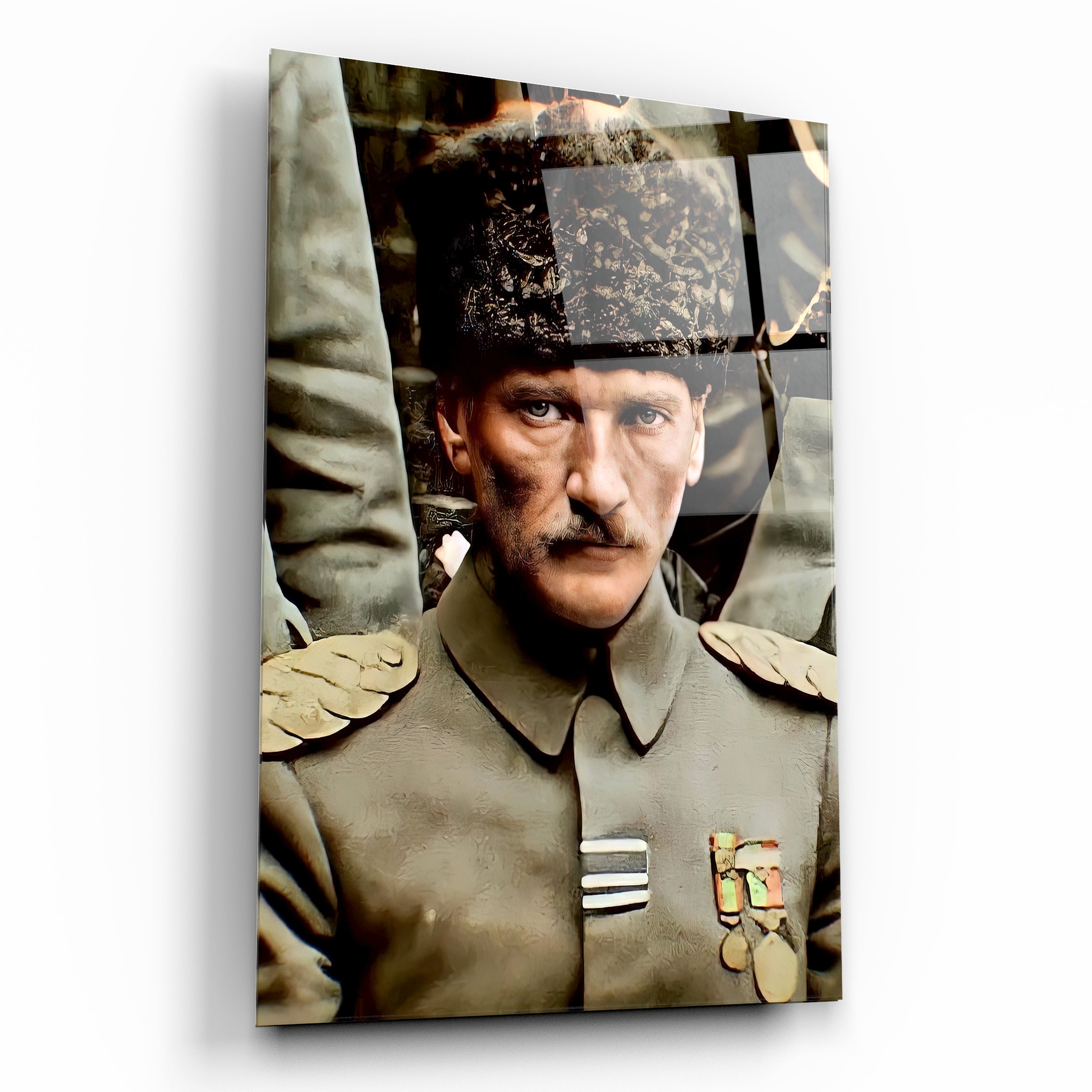 atatürk askeri üniformalı cam tablo portresi