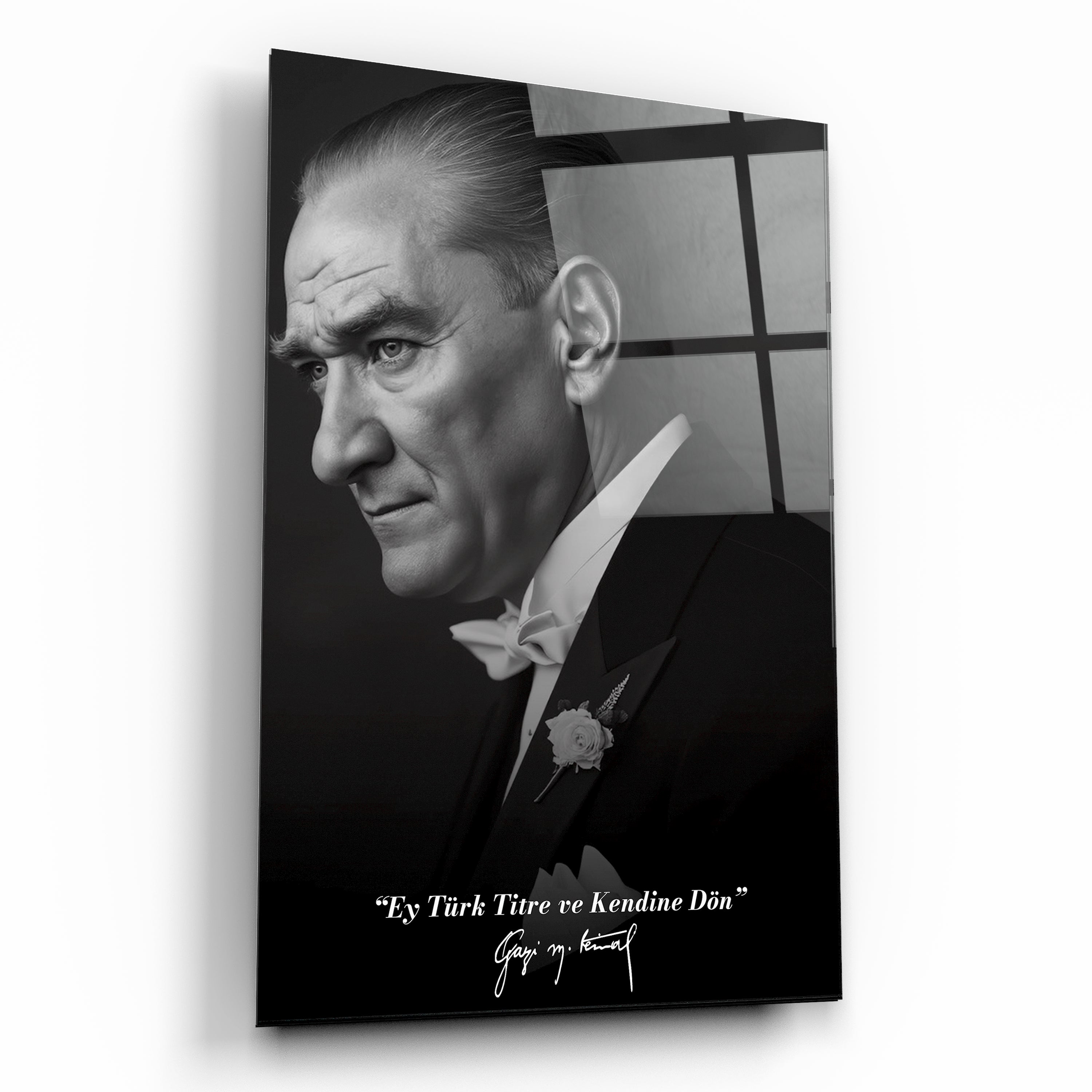 Atatürk Cam Tablo - "Ey Türk Titre ve Kendine Dön"