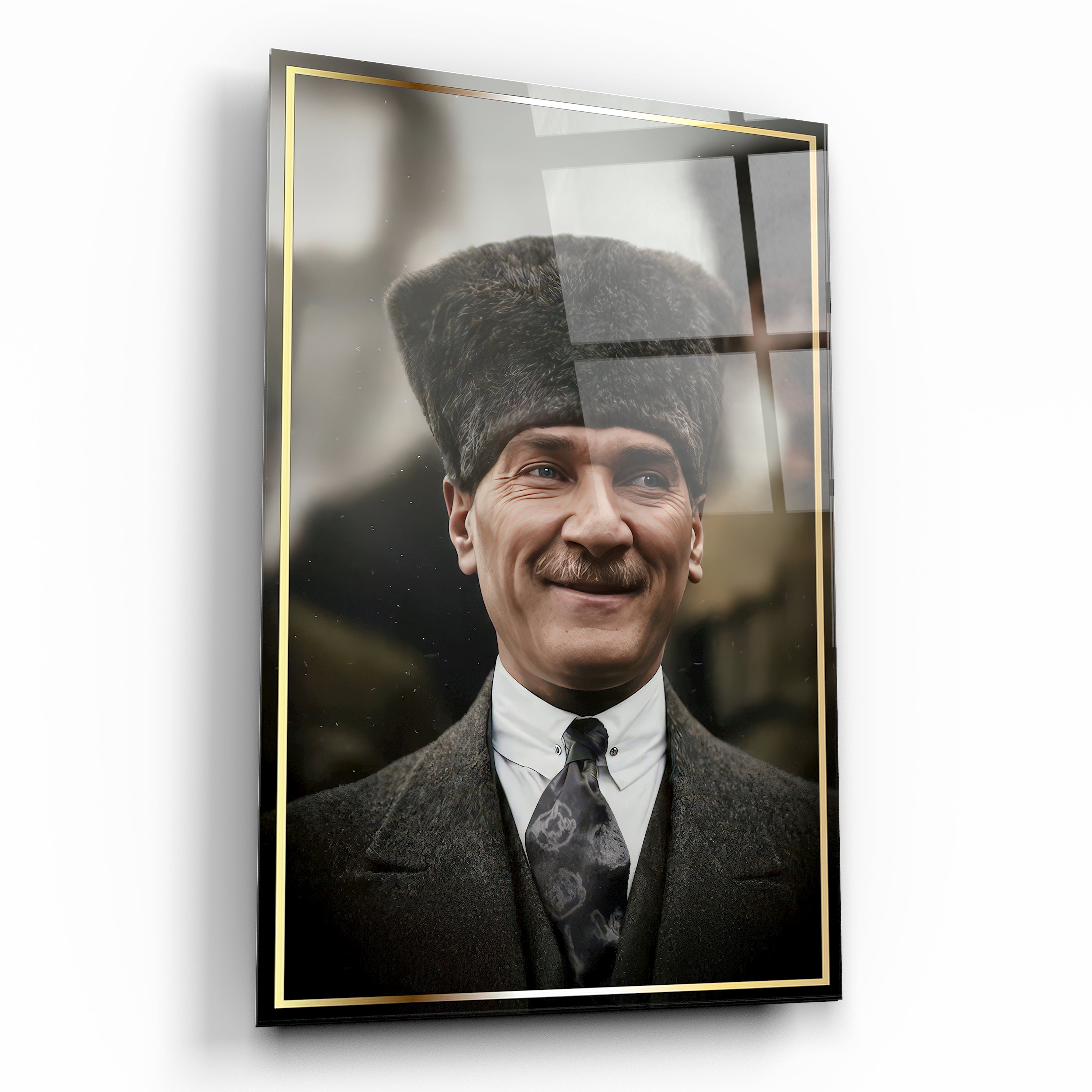 Kalpaklı Atatürk Trençkotlu Kararlı Duruş Cam Tablo