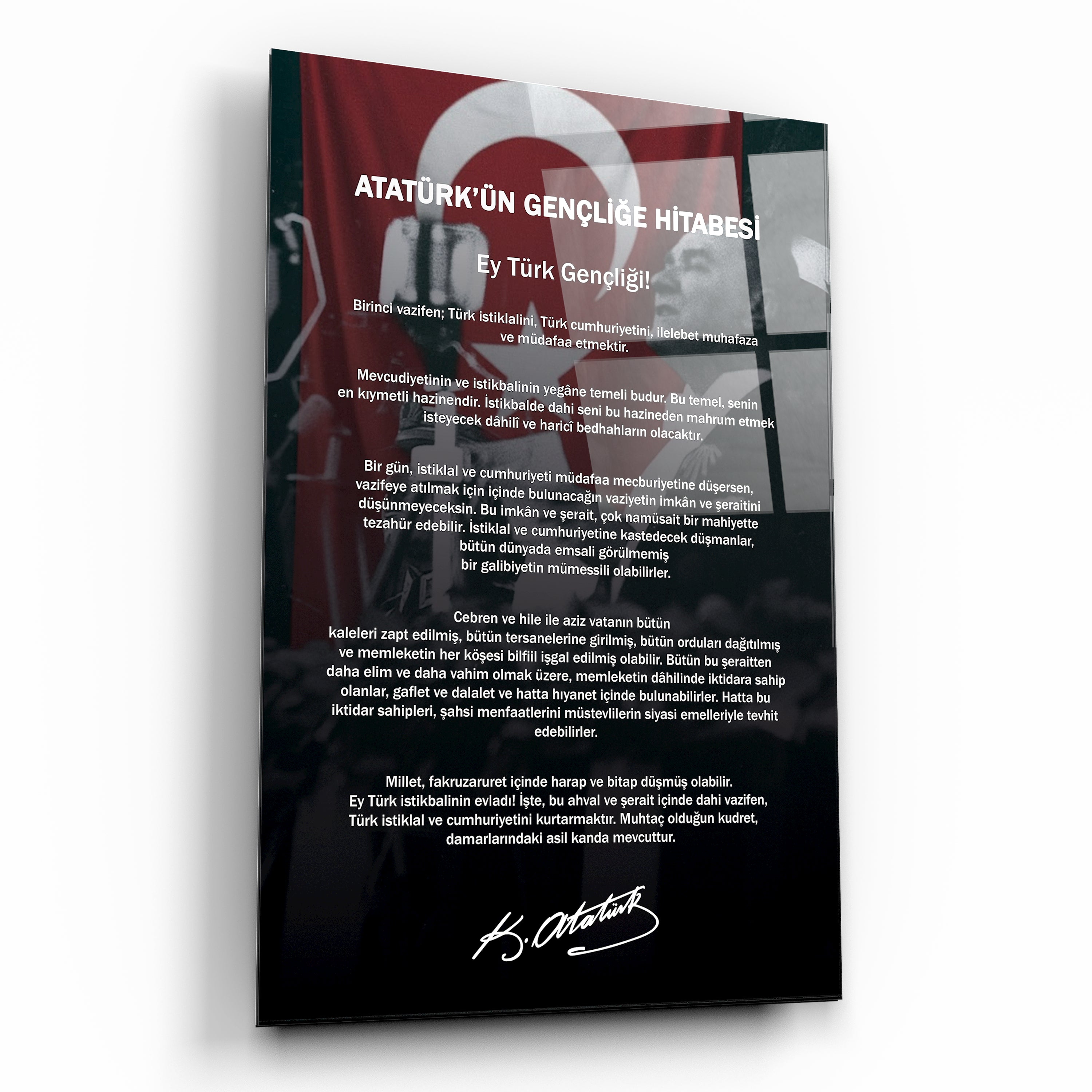 atatürk'ün gençliğe hitabesinin yazılı olduğu cam tablo