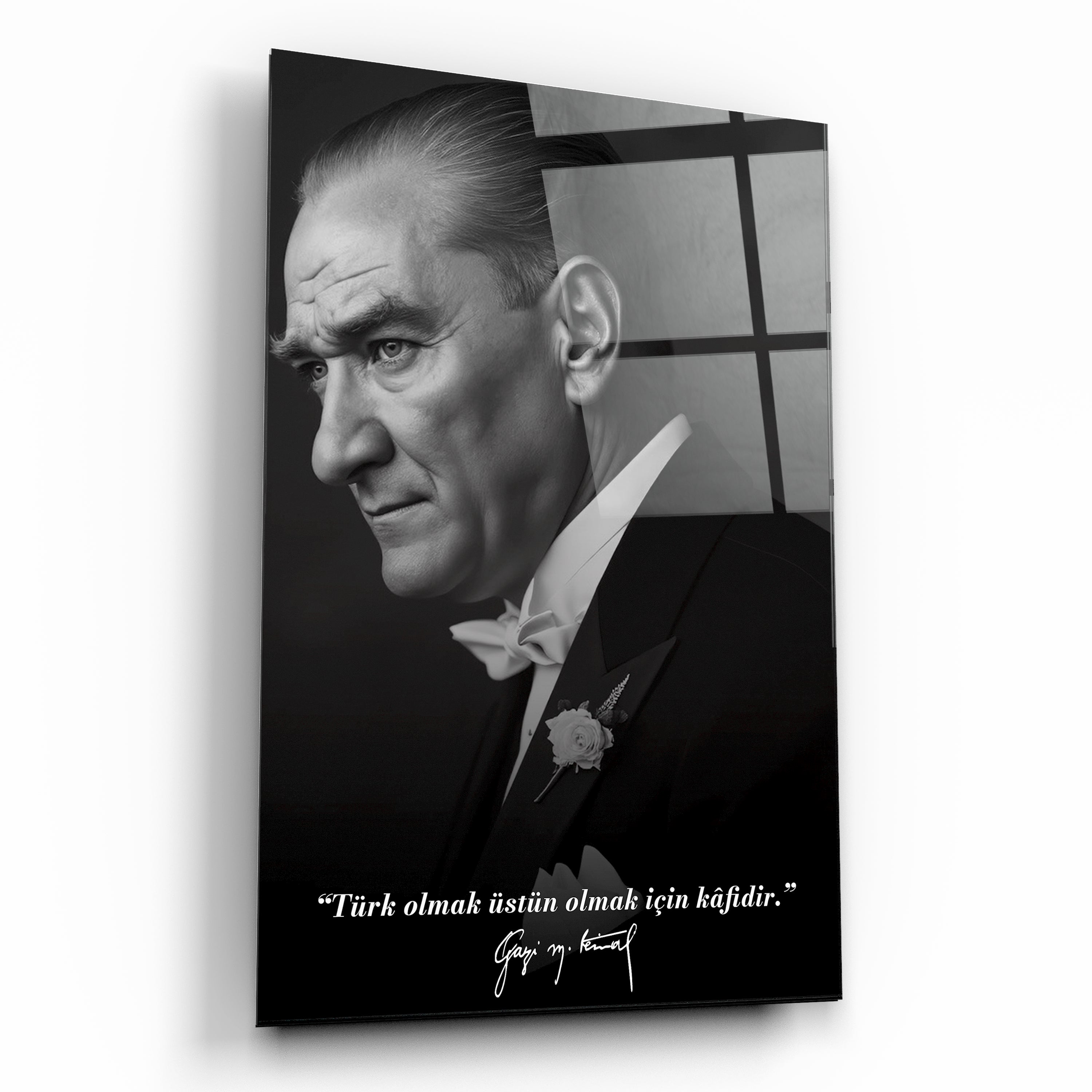 Atatürk Cam Tablo - "Türk Olmak Üstün Olmak İçin Kâfidir"
