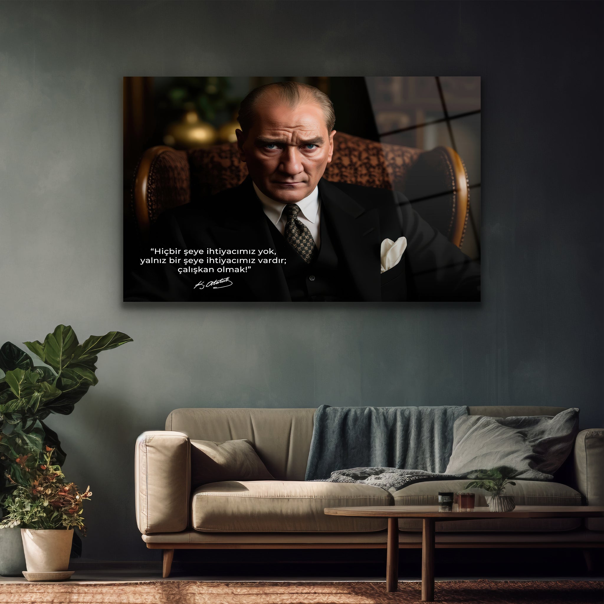 hiper gerçekçi siyah takım elbiseli atatürk lüks cam sanatı
