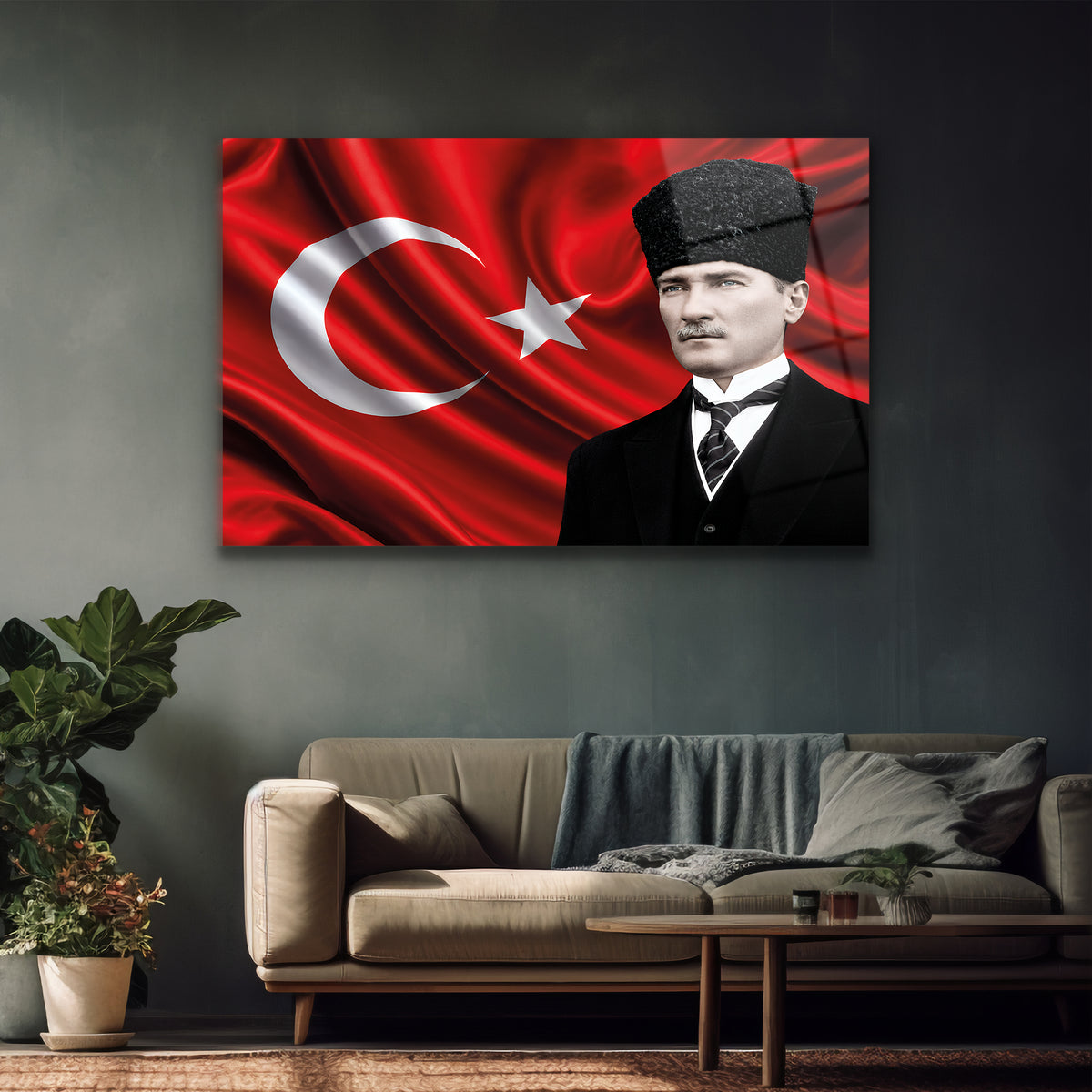 Milli temalı kalpaklı portre ve büyük ay yıldız cam tasarımı
