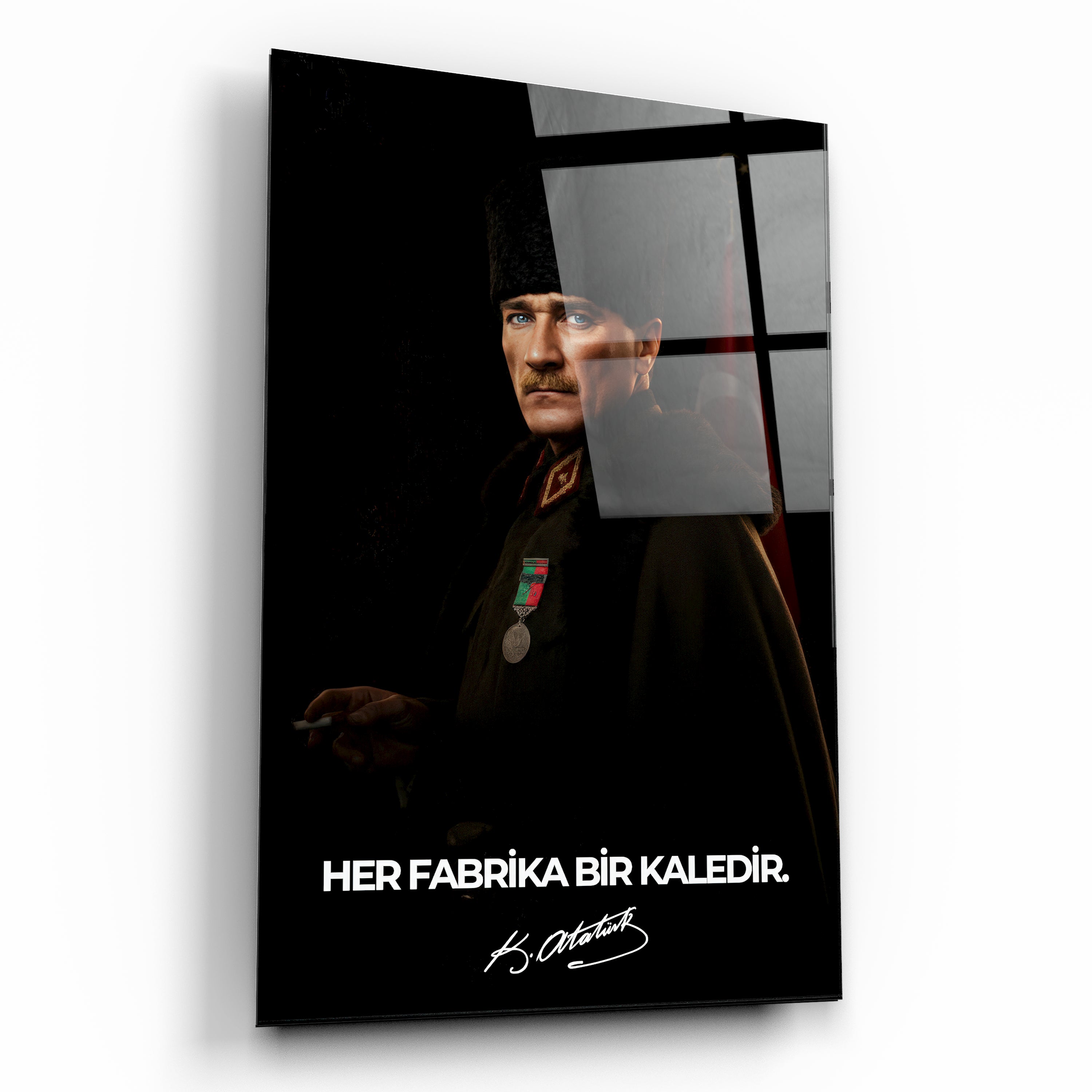 Atatürk Cam Tablo: Büyük Önderin Işıltılı Mirası portre cam tablo