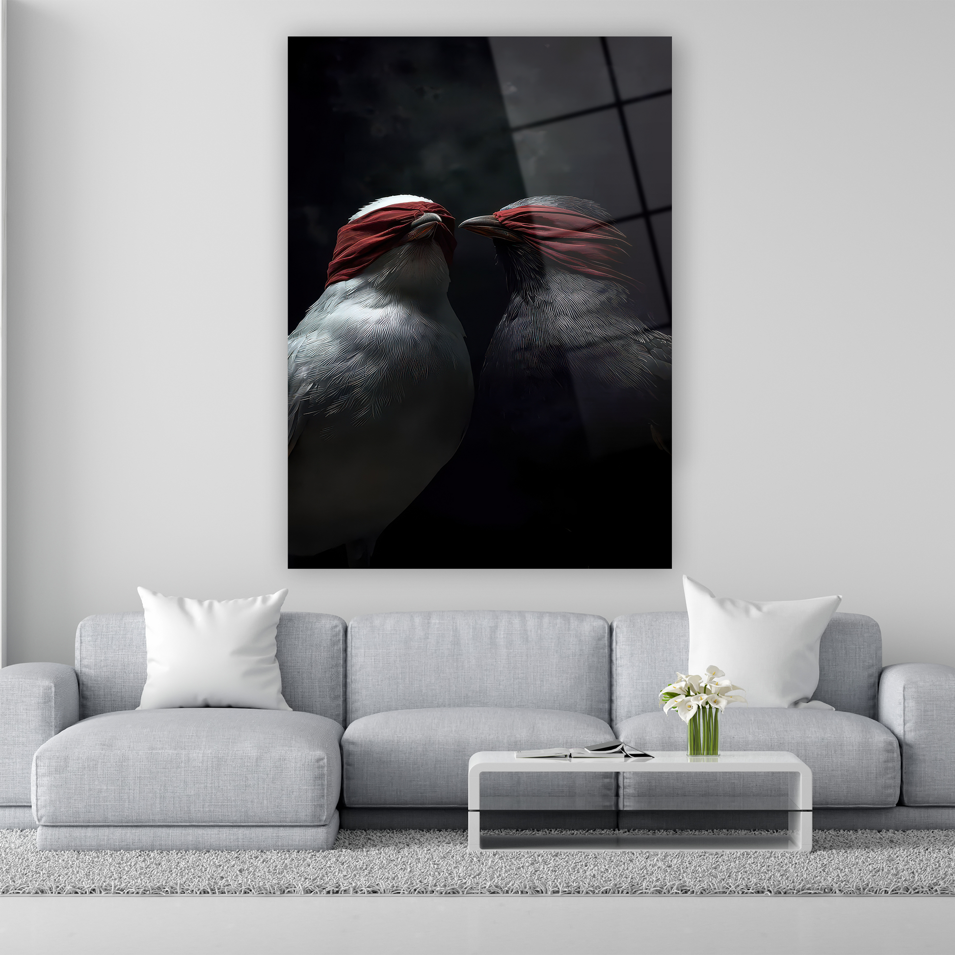 gözleri kırmızı bantlı siyah ve beyaz kuş cam tablo