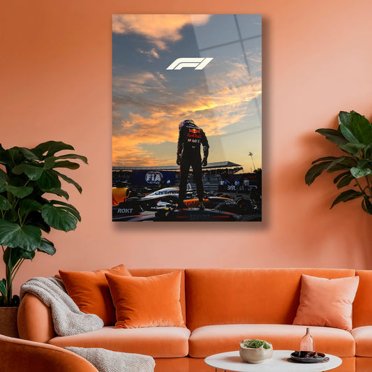 Oyun odasında asılı Formula 1 zafer kutlaması duvar dekoru