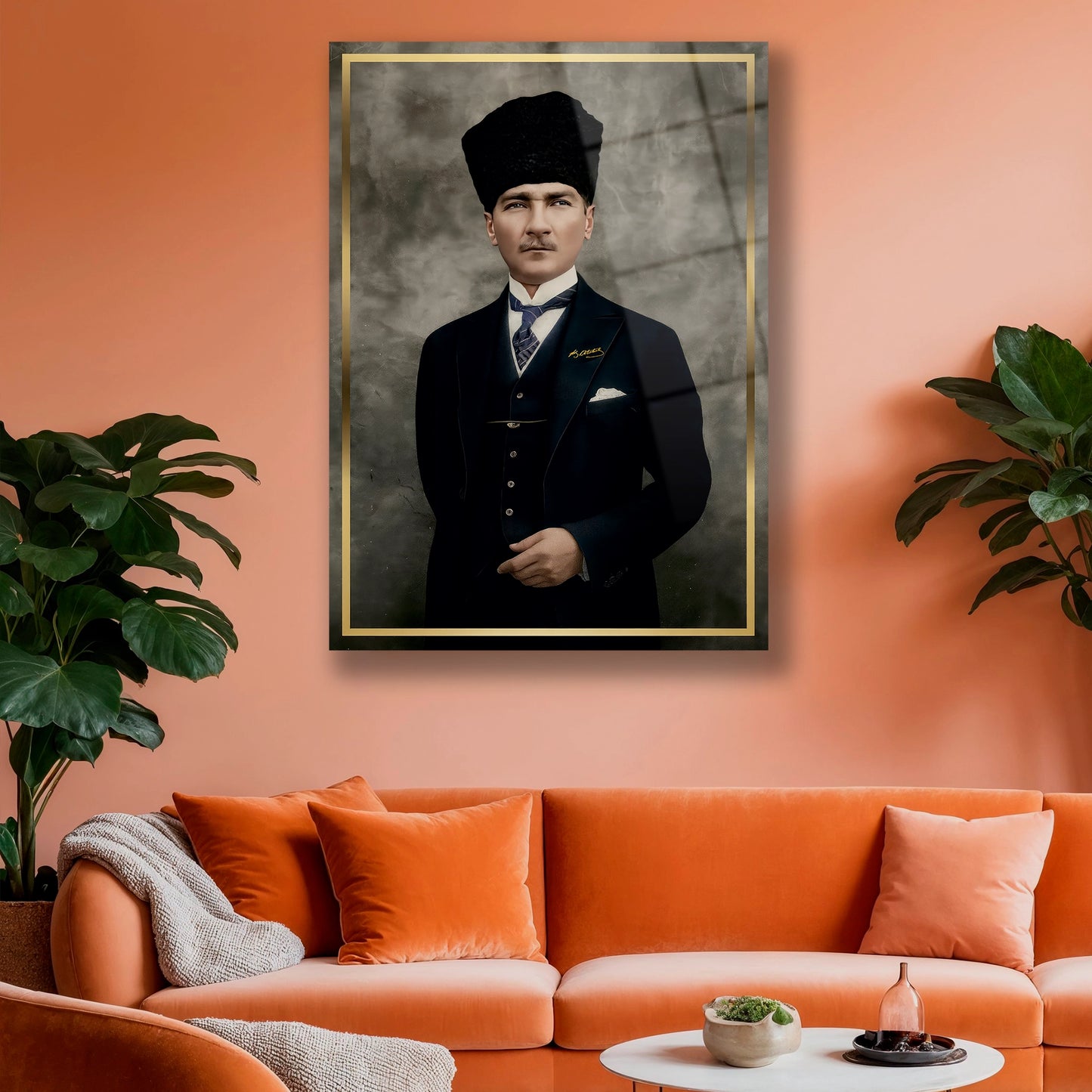 altın çerçeveli cam tablo