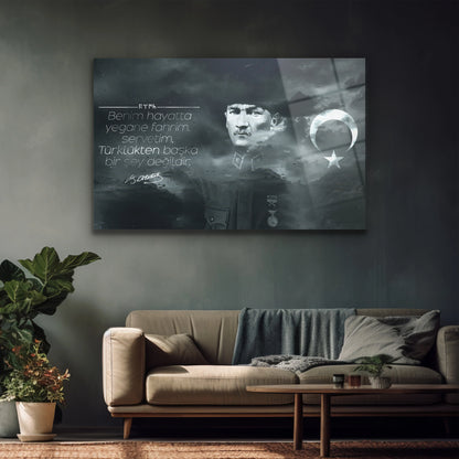 atatürk ve imzası olan cam tablo