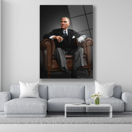 atatürk otururken portre cam tablo