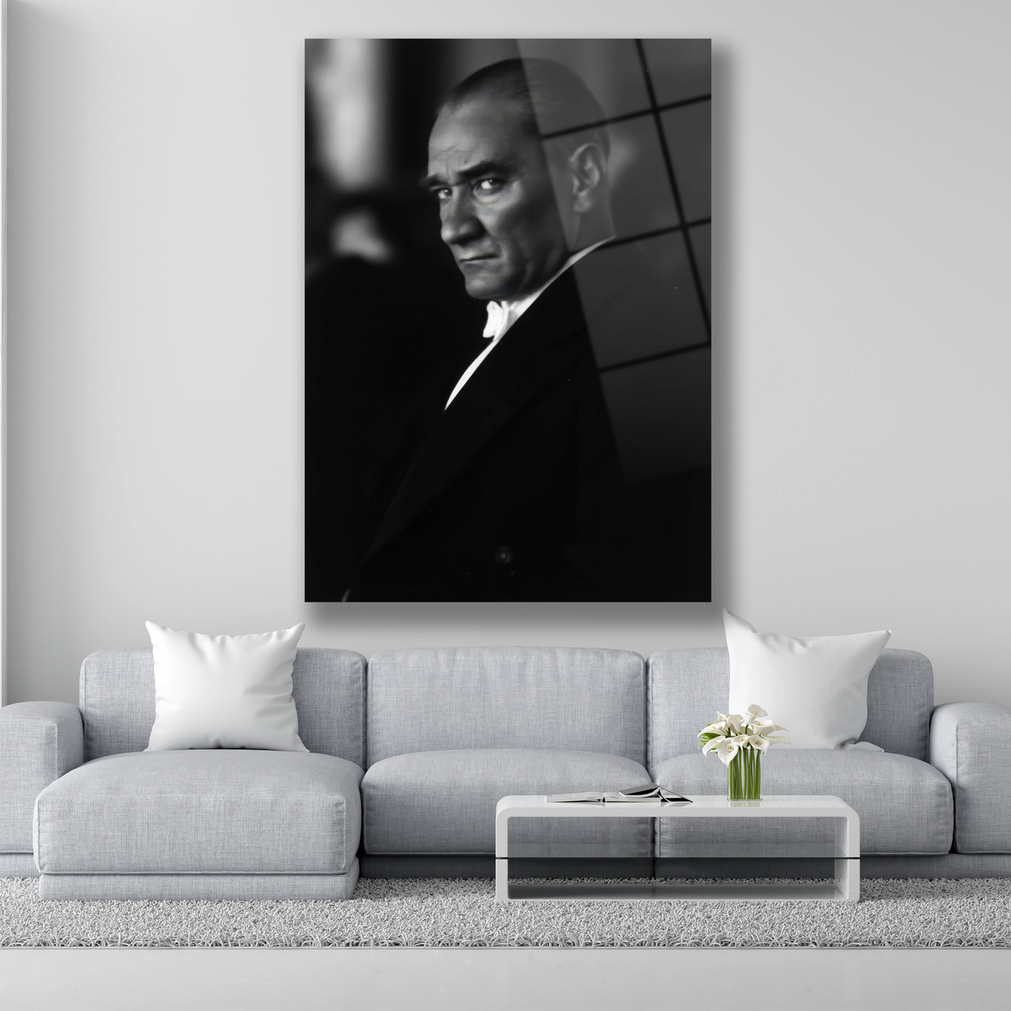 siyah beyaz sert bakışlı atatürk cam tablo