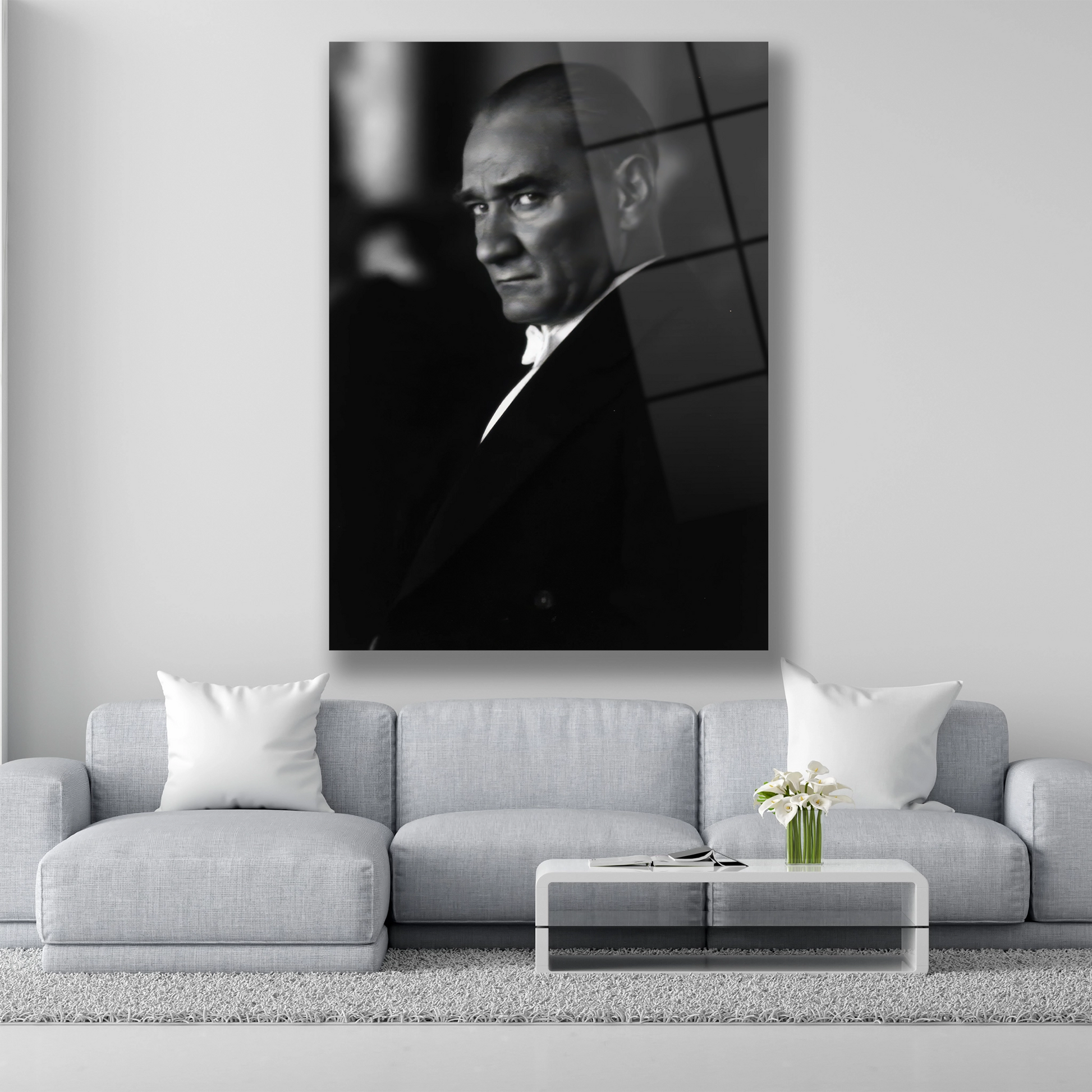 siyah beyaz sert bakışlı atatürk cam tablo