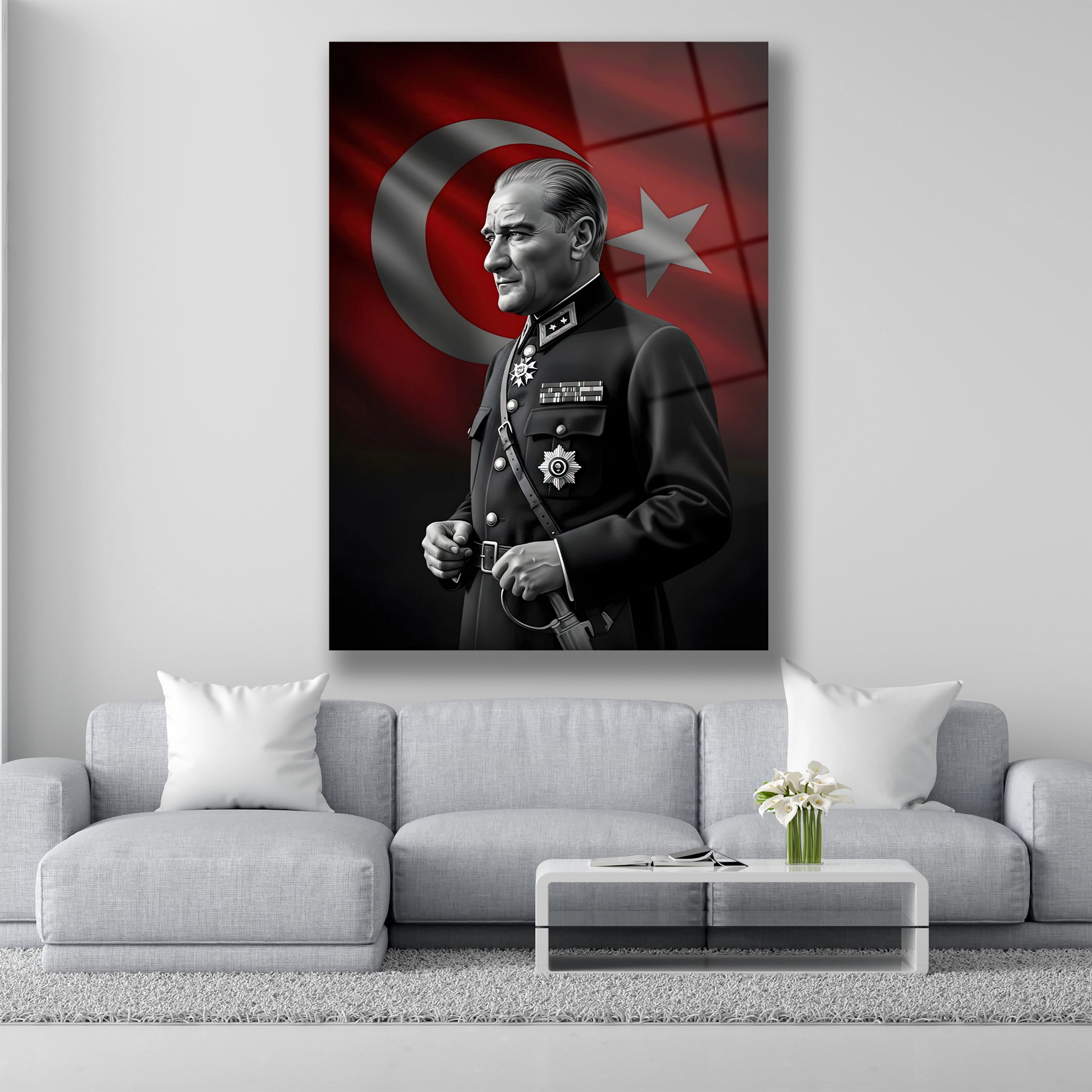 Kılıç tutan mareşal üniformalı Atatürk ve Türk bayrağı cam tablo