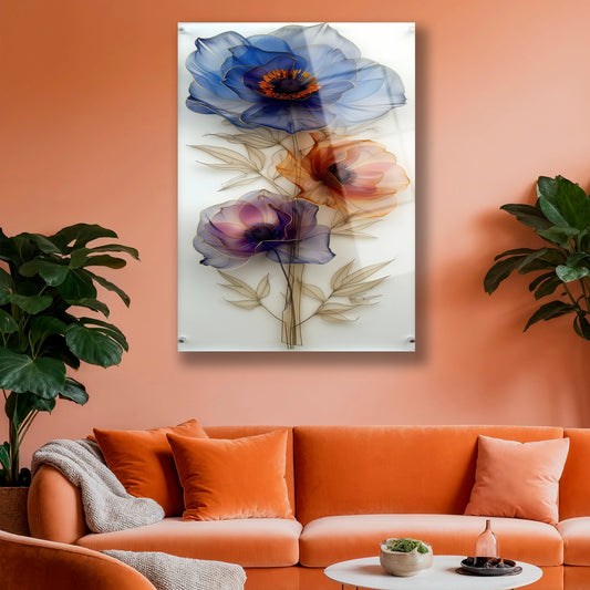 Beyaz duvarda asılı zarif botanik desenli cam duvar dekoru