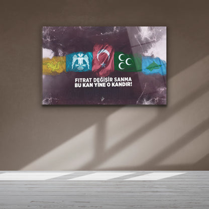 Selçuklu Osmanlı ve Türk bayrağı detaylı cam baskı yakından görünüm