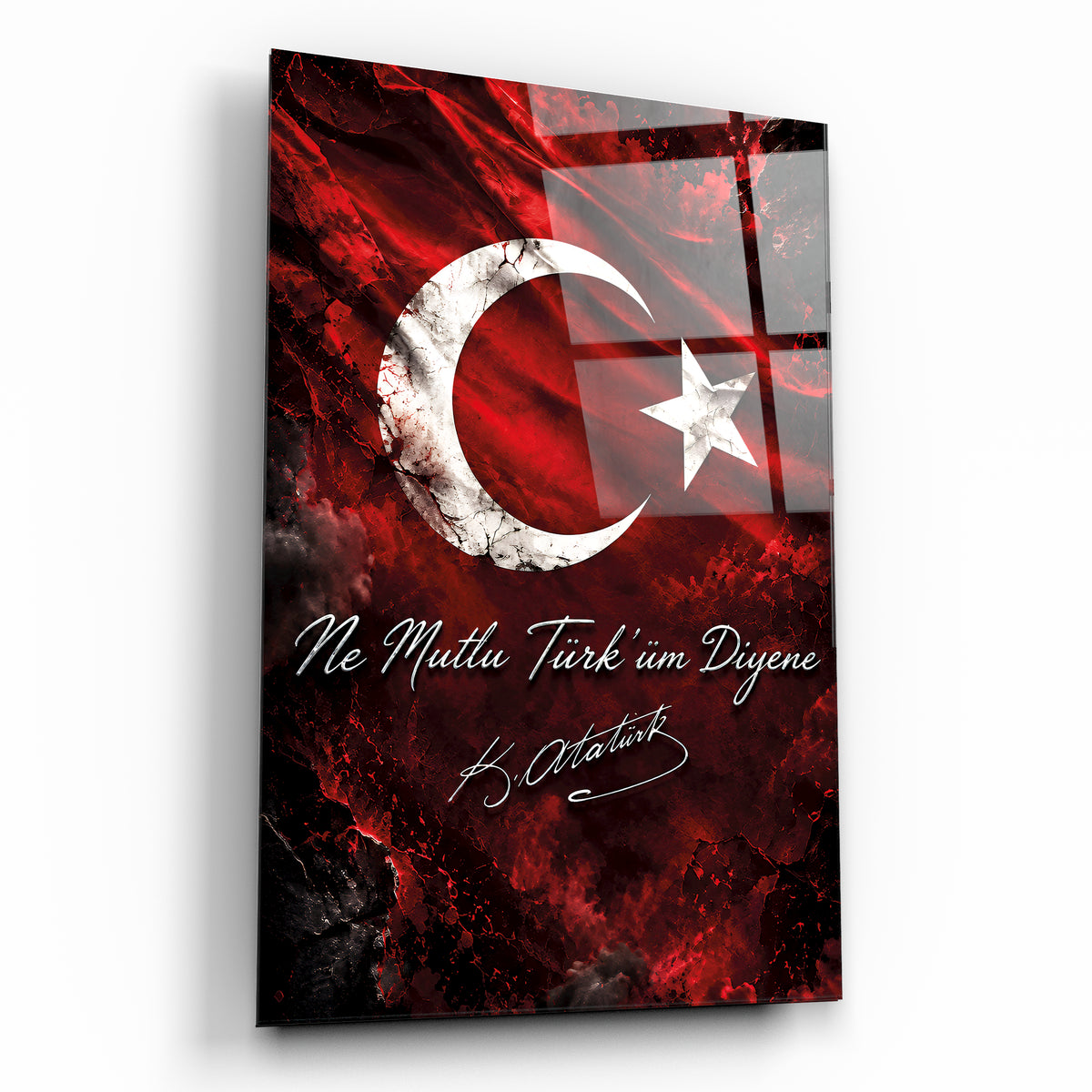 Ne Mutlu Türküm Diyene imzalı cam tablo