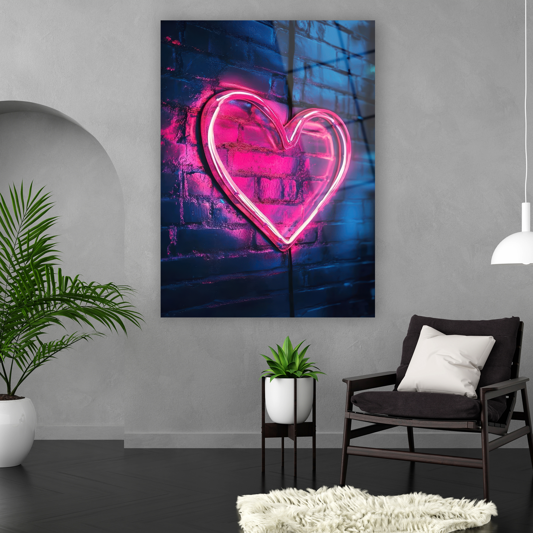tuğla duvar üzerinde yanan neon pembe kalp cam tablo