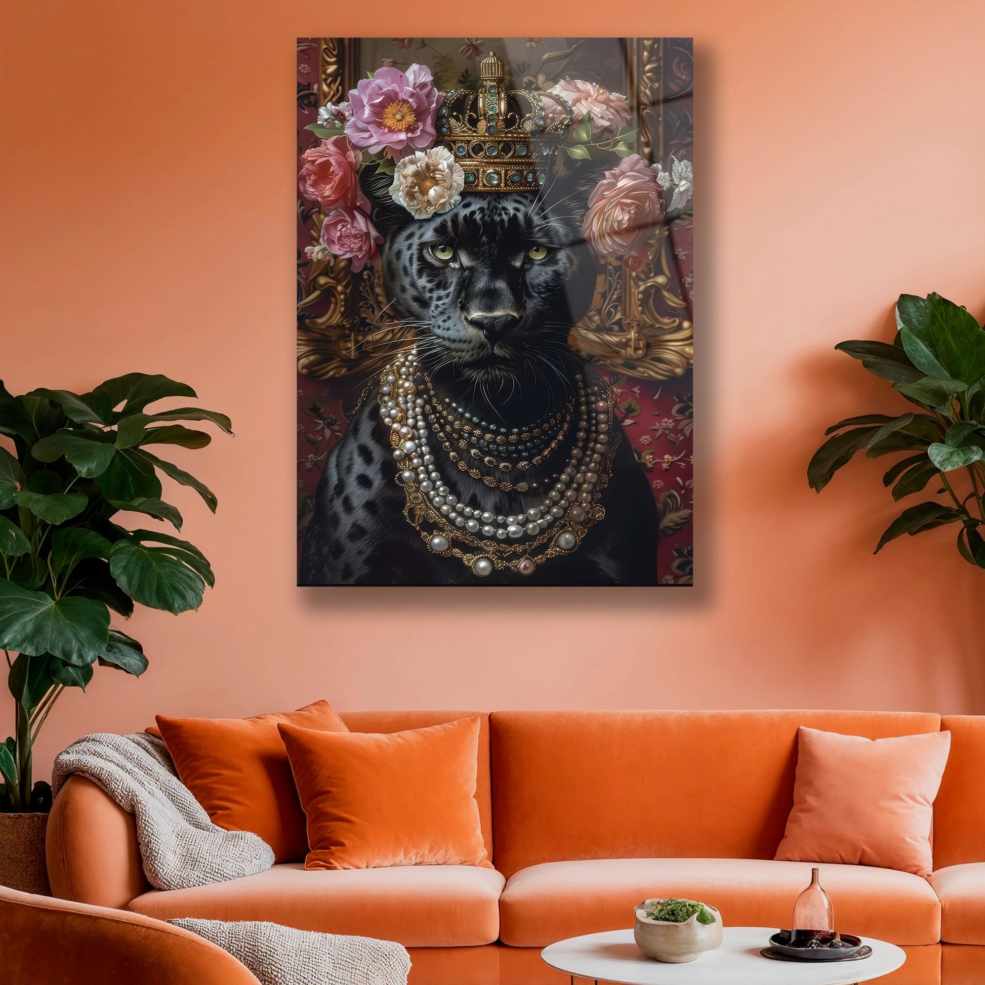 Lüks salon dekorasyonunda duvarda asılı kraliçe panter cam duvar panosu