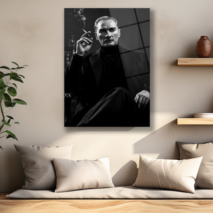 Atatürkün elindeki sigara ve duman detaylı siyah beyaz tablo